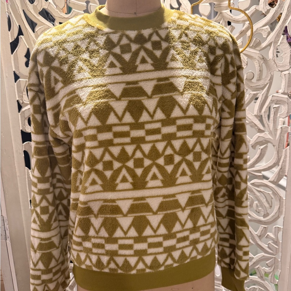 Eddie Bauer Olive and White Crewneck Sweater